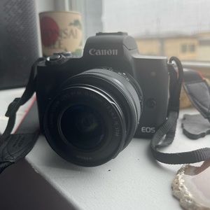 Canon m50 mirror less camera new out of box